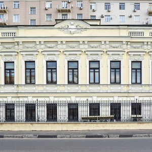 Памятник архитектуры административное здание Банк Турецкий